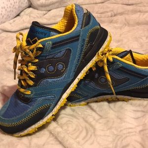**NEVER WORN** Saucony sneakers